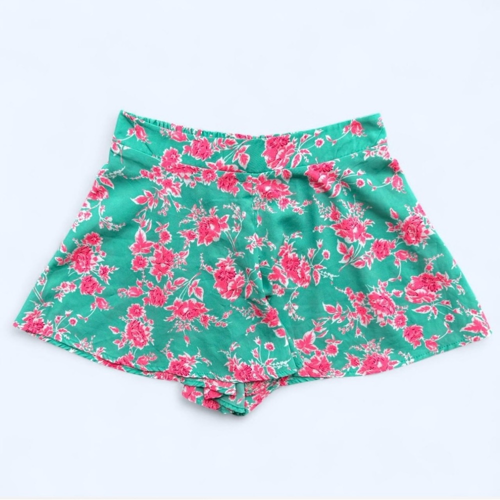 Charlotte Russe High Waisted Floral Flowy Shorts in Green/Pink Size Small
